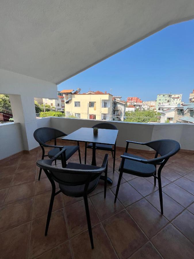 Villa Sokoli, Enjoy Sunset At This Spacious Apartment Tirana Buitenkant foto