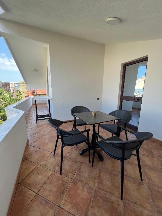 Villa Sokoli, Enjoy Sunset At This Spacious Apartment Tirana Buitenkant foto